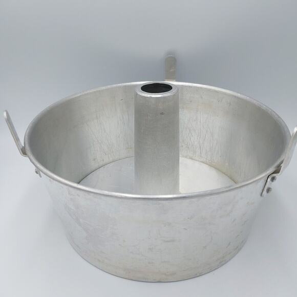 Vintage COMET Aluminum Tube Bunt Baking Pan Angel Food Cake Pan 10" Round 2‎ pc - Picture 1 of 4